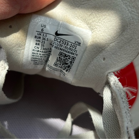 Nike Waffle One - Picture 4 of 8